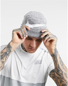 Серая шапка бини с логотипом галочкой Nike training