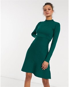Короткое приталенное платье из трикотажа изумрудно зеленого цвета с высоким воротником Girl in mind