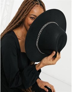 Шляпа федора черного цвета с массивной цепочкой Svnx