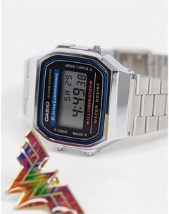 Серебристые цифровые часы в комплекте со значком Wonder Woman Casio