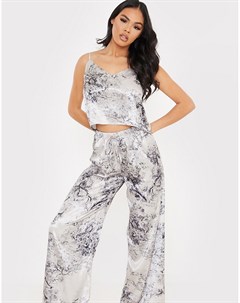 Атласный пижамный комплект из топа и брюк с широкими штанинами с контрастной отделкой и цветочным пр In the style