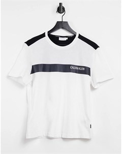 Белая футболка с контрастной полоской и логотипом на груди Calvin klein