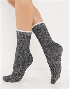 Двухцветные носки в крупный рубчик до щиколотки белого и черного цветов Asos design