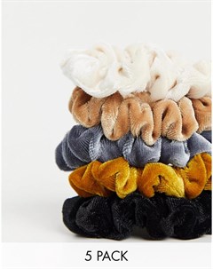 Набор из пяти бархатных резинок для волос нейтральных цветов Asos design