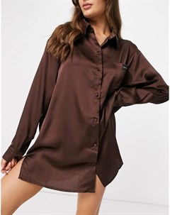 Атласная ночная сорочка свободного кроя шоколадного цвета с вышивкой на кармане Public desire