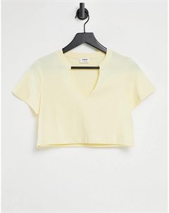 Желтая футболка с V образным разрезом Cotton:on