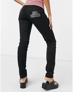 Черные зауженные джинсы с логотипом сзади Love moschino