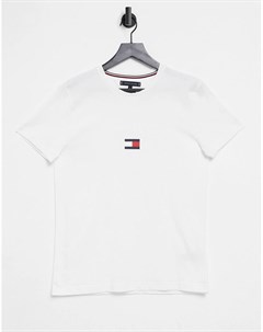 Белая футболка с логотипом на груди Tommy hilfiger