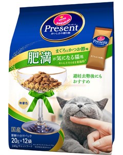 Лакомство Present диетическое для взрослых кошек с японским тунцом бонито 240 гр Japan premium pet