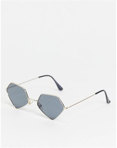 Солнцезащитные очки абстрактной формы в металлической золотистой оправе с дымчатыми линзами Topshop