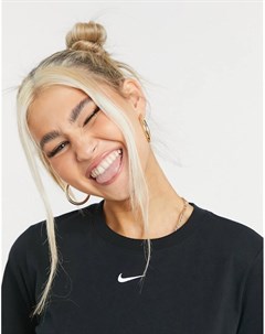 Черная футболка с короткими рукавами и маленьким логотипом галочкой еssential Nike