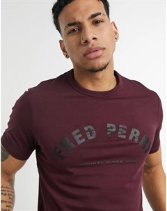 Бордовая футболка с фирменной отделкой Fred perry