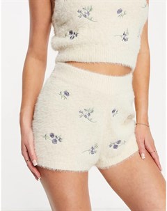Пушистые кремовые шорты для дома с цветочным принтом от комплекта Cotton:on