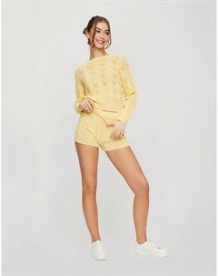 Желтые вязаные шорты с узором косичка от комплекта Miss selfridge