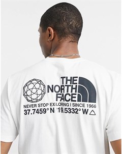 Белая футболка с логотипом The north face
