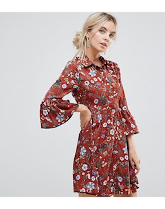 Короткое приталенное платье с цветочным вырезом и пуговицами Uttam boutique petite