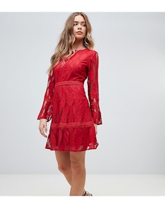 Красное кружевное платье с расклешенными рукавами эксклюзивно от Boohoo