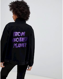 Джинсовая куртка с надписью From Another Planet и пайетками Chorus