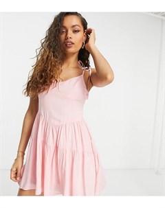 Розовое платье с юбкой ярусного кроя Missguided petite