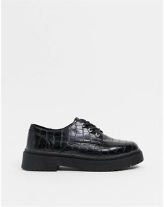 Черные туфли на массивной плоской подошве с эффектом крокодиловой кожи и шнуровкой New look