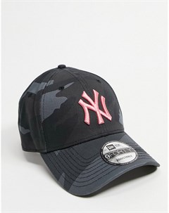 Темно синяя бейсболка с камуфляжным принтом и логотипом команды NY Yankees 9FORTY New era