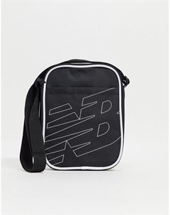 Черная сумка через плечо с крупным логотипом New balance