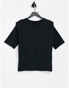 Черная трикотажная футболка с подплечниками Selected