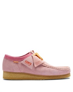 Туфли Wallabee из коллаборации с Levi s Clarks originals