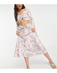 Атласная юбка миди розового цвета от комплекта с цветочным принтом кружевными вставками и оборками I Reclaimed vintage