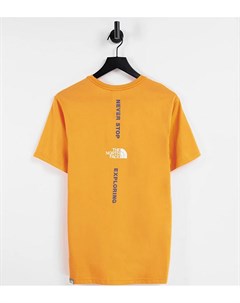 Оранжевая футболка с вертикальным принтом эксклюзивно для ASOS The north face