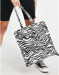 Черно белая сумка тоут из органического хлопка с зебровым принтом Maja Monki