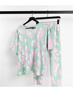 Трикотажный пижамный комплект из oversized футболки и леггинсов шалфейно зеленого цвета со звериным  Asos petite