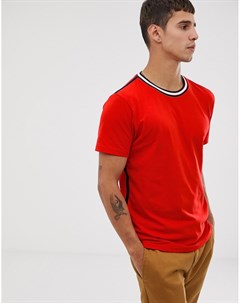 Красная футболка с кантом на вырезе Celio