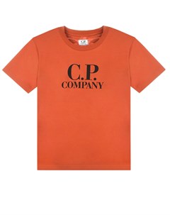Красная футболка с черным логотипом C.p. company