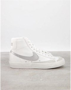 Белые с серебристым кроссовки Blazer Mid 77 Nike