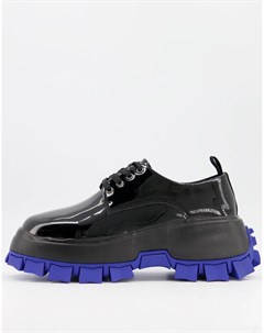Черные лакированные туфли на шнуровке и массивной рифленой подошве синего цвета Asos design