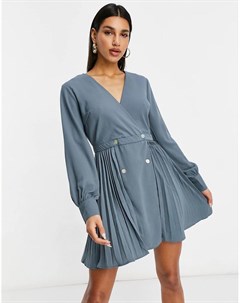 Голубое короткое приталенное платье с плиссировкой Missguided