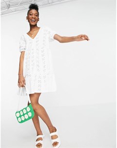 Белое платье с присборенной юбкой V образным вырезом вышивкой ришелье и пышными рукавами Asos design
