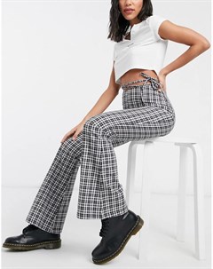 Расклешенные брюки в клетку в винтажном стиле с завышенной талией в стиле 90 х и с вырезом на талии Milk it