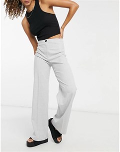 Серые свободные брюки в винтажном стиле классического кроя с широкими штанинами и принтом в клетку Bershka