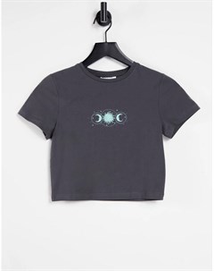Темно серая укороченная футболка с принтом солнцестояния Asos design