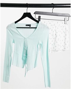 Голубой ажурный лонгслив и белые шорты с цветочным принтом Asos design