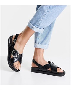 Черные сандалии с имитацией кожи крокодила на толстой подошве с перекрестными ремешками Glamorous wide fit