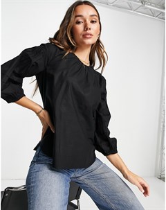 Черная блузка с объемными рукавами от комплекта Haruka Inwear
