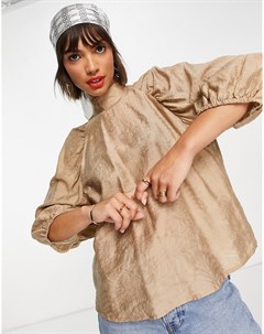 Светло коричневая атласная блузка с высоким воротником и сборками на плечах Aware Vero moda
