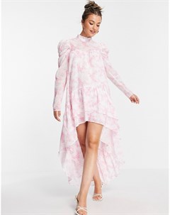 Свободное платье с отделанным оборками градуированным краем и розовым цветочным принтом x Lorna Luxe In the style