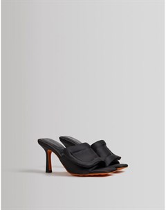 Черные мюли сандалии на каблуке с контрастной оранжевой подошвой Bershka