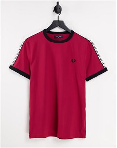 Красная футболка с фирменной лентой Fred perry