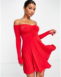 Короткое приталенное платье красного цвета с открытыми плечами и сборками Flounce Flounce london