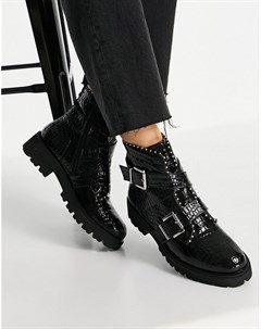 Черные ботинки на плоской массивной подошве с пряжками заклепками и эффектом крокодиловой кожи Hoofy Steve madden